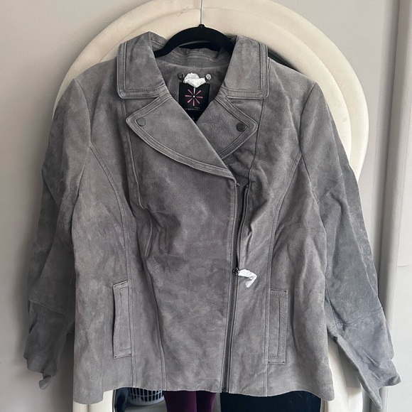 Woman’s Suede Grey Coat Isaac Mizrahi - Picture 3 of 4